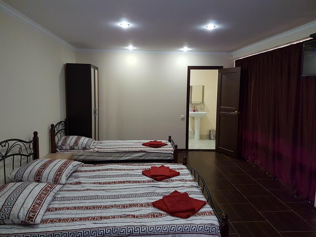 Guest House Black Sea Pizunda Exterior photo